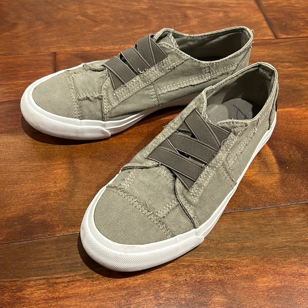 Blowfish Malibu Marley Green Sneakers size 8